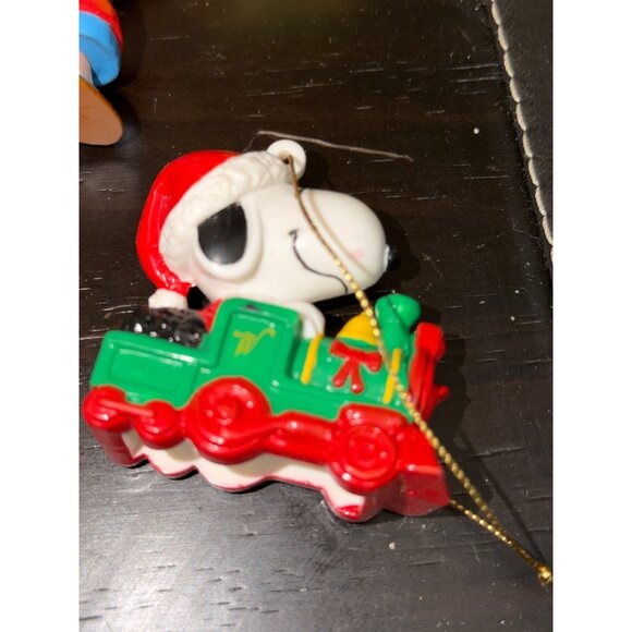 Peanuts Christmas Ornaments 5 Featuring Snoopy & Charlie Brown Woodstock PVC - Picture 7 of 8